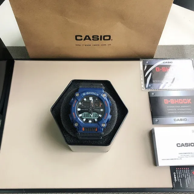 Casio G-Shock GA-2100 蓝色和黑色运动手表 8