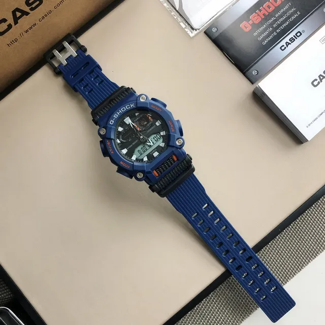 Casio G-Shock GA-2100 蓝色和黑色运动手表 9