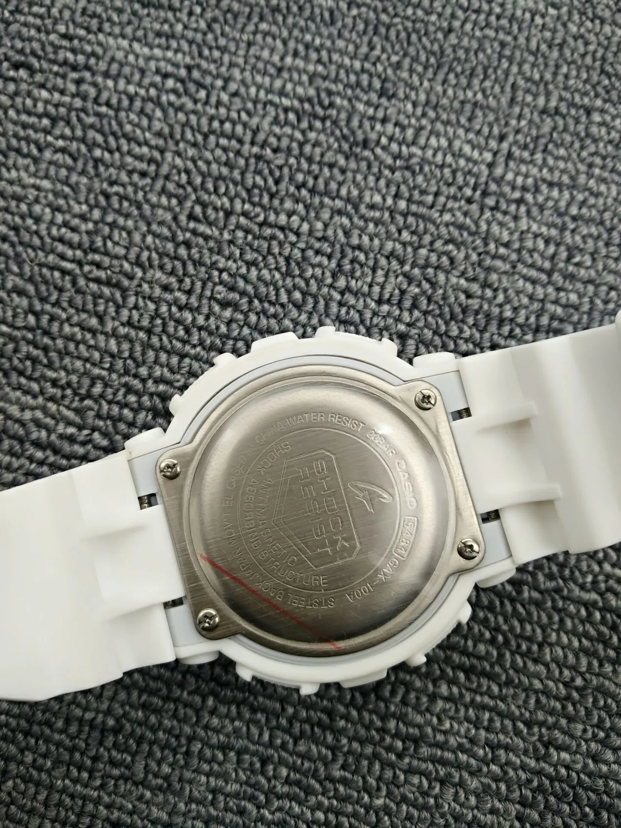 Casio G-Shock GA-2100 Off-White montre sport 11
