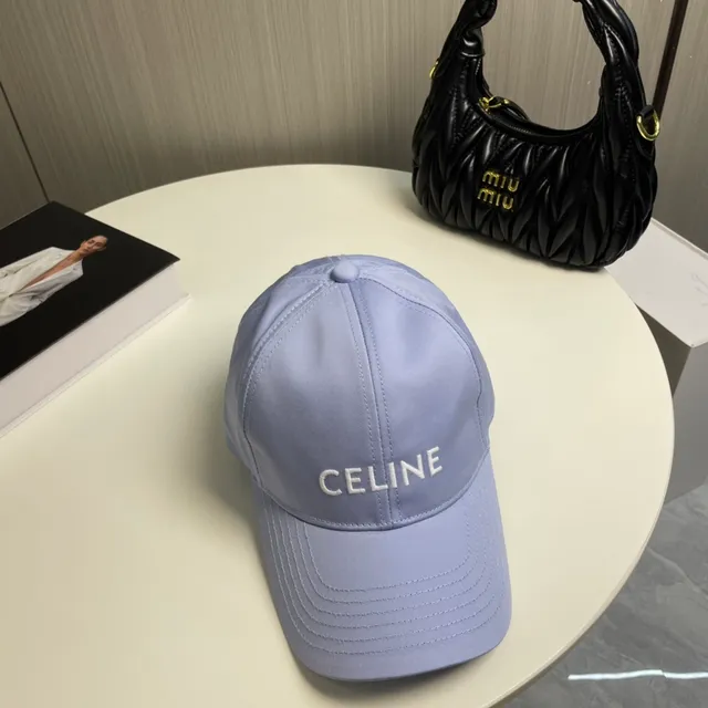 Celine كابي بيسبول بشعار مطرز بلون لافندر فاتح 6
