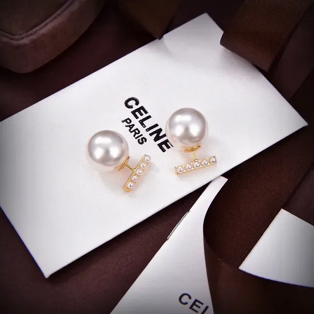 Celine Brincos Assimétricos de Pérola e Barra em Tons Dourados 3