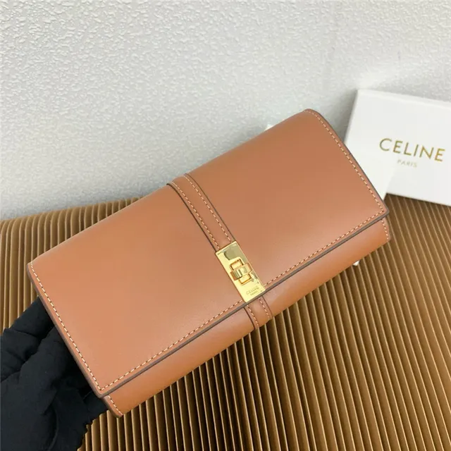 Celine Triomphe भूरा गोल्ड स्मूथ चमड़ा सेंट्रल सीम लंबा वॉलेट 18