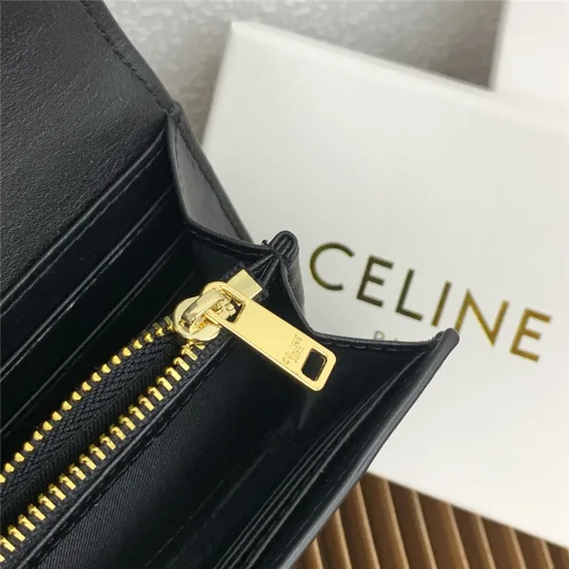 Celine Triomphe भूरा गोल्ड स्मूथ चमड़ा सेंट्रल सीम लंबा वॉलेट 20