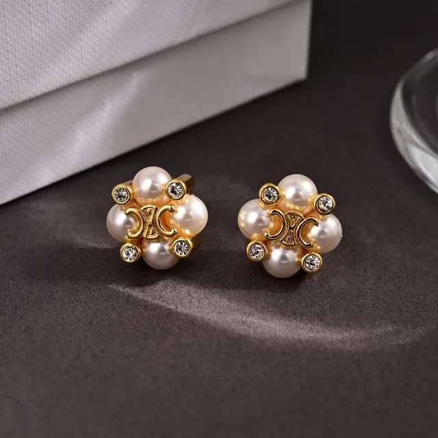 Celine Triomphe Boucles d'oreilles en perles et cristaux floraux 2