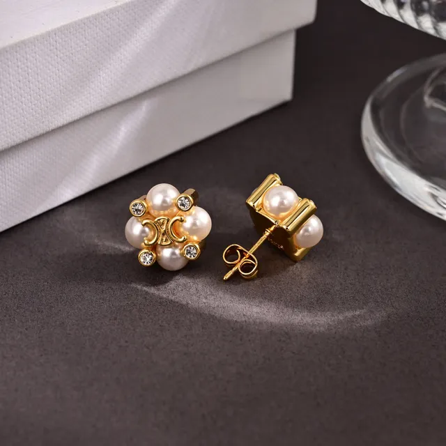Celine Triomphe Boucles d'oreilles en perles et cristaux floraux 4