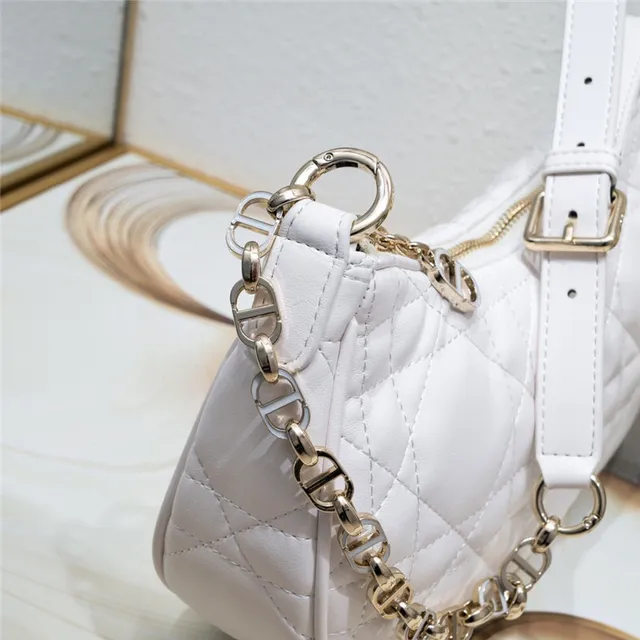 Chanel 22 Bag Preta Dourada Quiltada Costura Diamante Couro Alça Corrente Bolsa 4