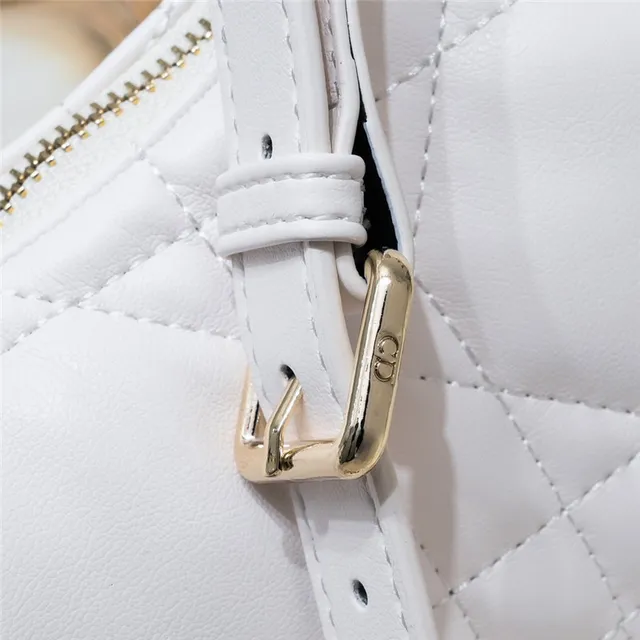 Chanel 22 Bag Preta Dourada Quiltada Costura Diamante Couro Alça Corrente Bolsa 5