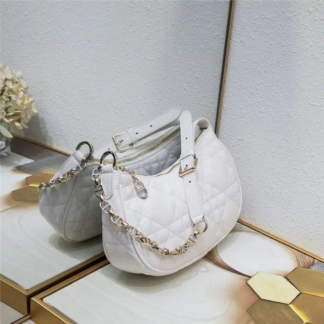 Chanel 22 Bag Preta Dourada Quiltada Costura Diamante Couro Alça Corrente Bolsa 9