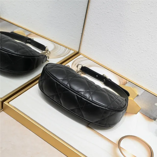 Chanel 22 Bag Preta Dourada Quiltada Costura Diamante Couro Alça Corrente Bolsa 11
