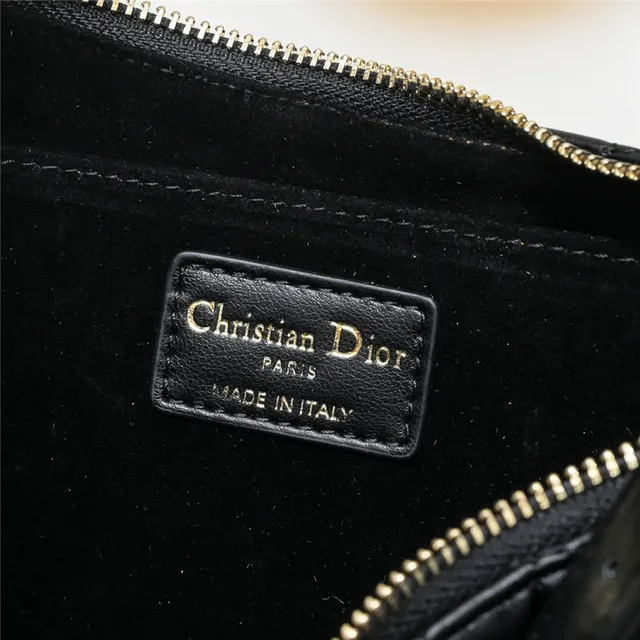 Chanel 22 Bag Preta Dourada Quiltada Costura Diamante Couro Alça Corrente Bolsa 12