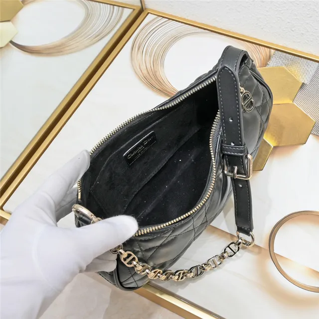Chanel 22 Bag Preta Dourada Quiltada Costura Diamante Couro Alça Corrente Bolsa 13