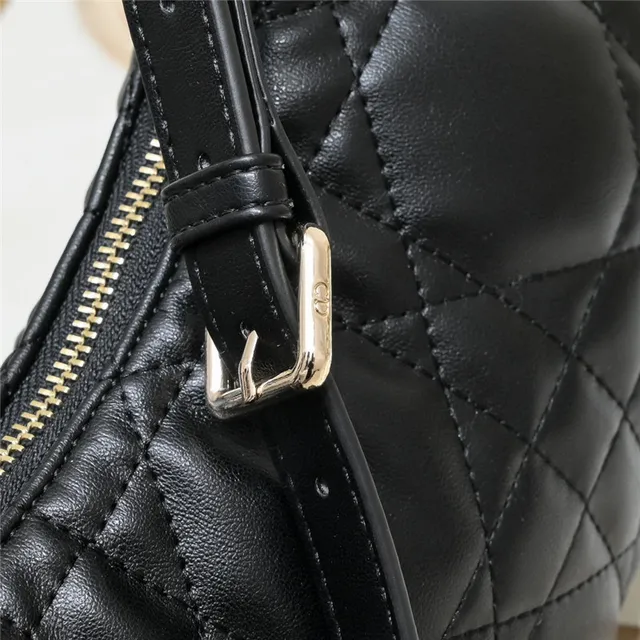 Chanel 22 Bag Preta Dourada Quiltada Costura Diamante Couro Alça Corrente Bolsa 14