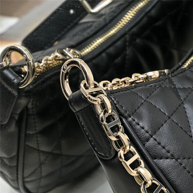 Chanel 22 Bag Preta Dourada Quiltada Costura Diamante Couro Alça Corrente Bolsa 15