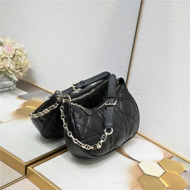 Chanel 22 Bag Preta Dourada Quiltada Costura Diamante Couro Alça Corrente Bolsa 18