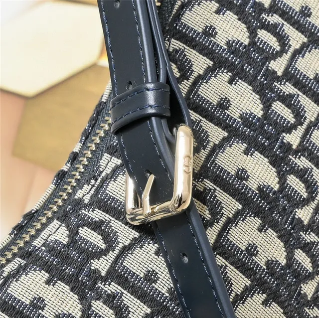Chanel 22 Bag Preta Dourada Quiltada Costura Diamante Couro Alça Corrente Bolsa 21