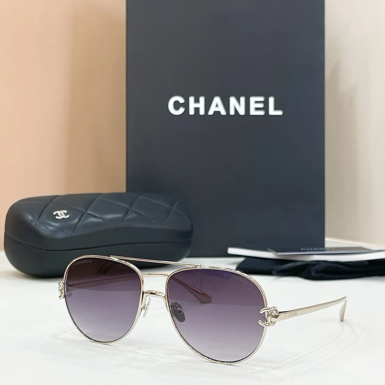 Chanel 渐变粉色飞行员太阳镜 6