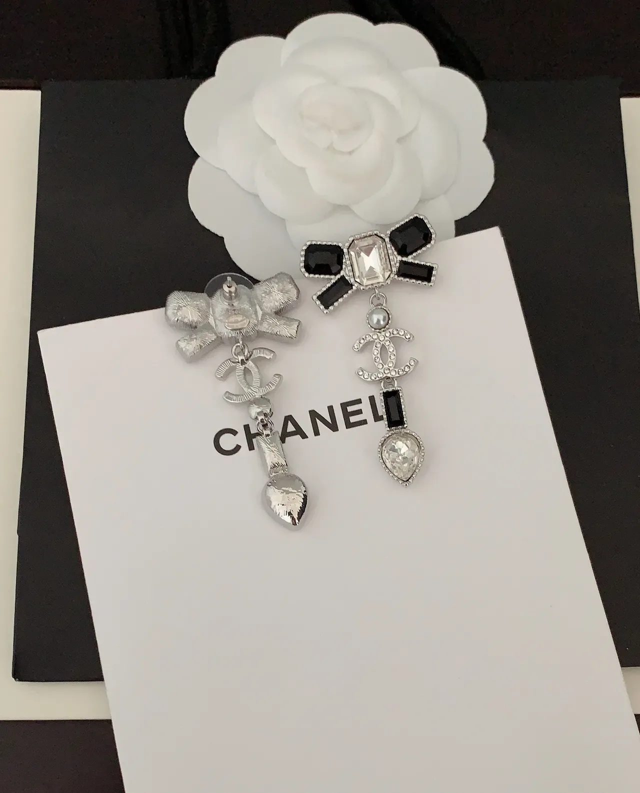 Chanel Boucles d'oreilles Nœud Cristal Perle Cœur Goutte 2