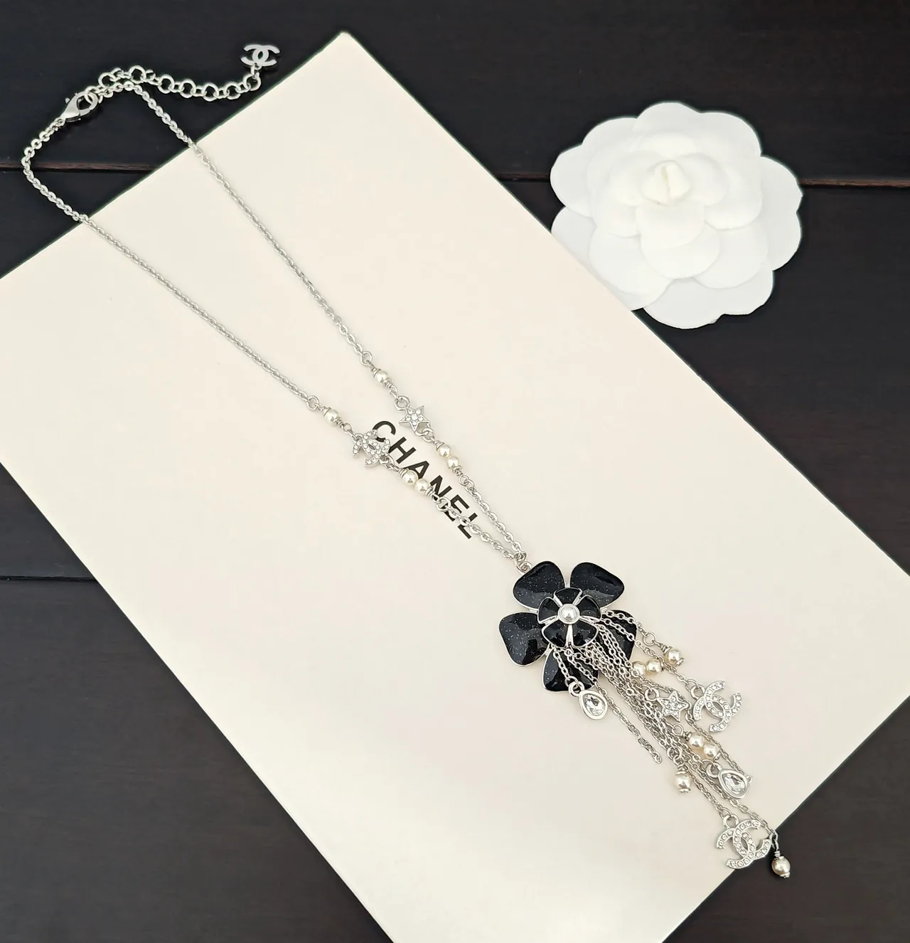 Chanel Camélia Encanto Colar Preto e Prata Pérola Borla Colar 4