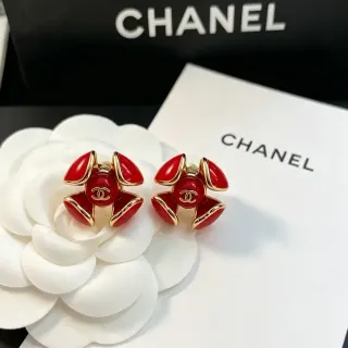 Chanel Camellia أحمر ذهب مينا بتلة أقراط