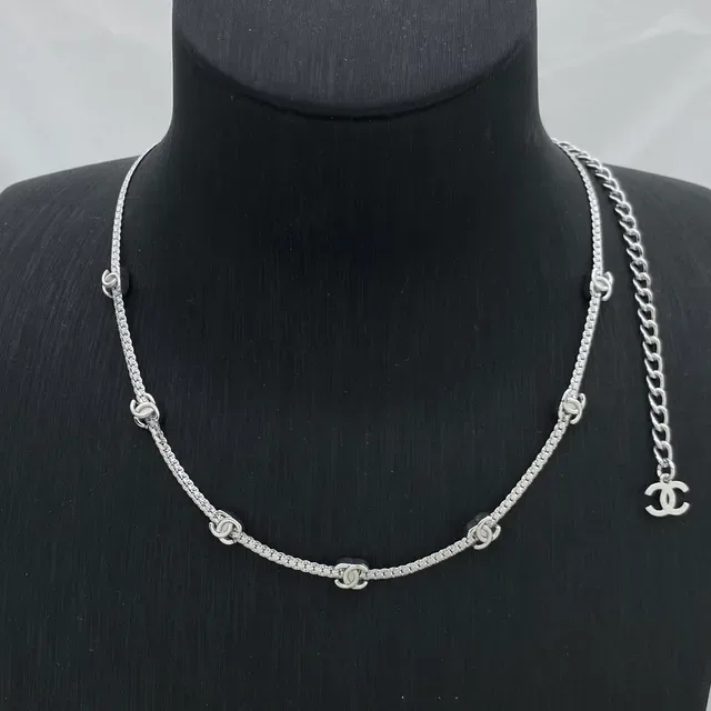 Chanel CC Chain Necklace Gold-Tone Interlocking Logo Necklace 2
