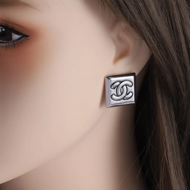 Chanel CC Logo ब्रोच चांदी काला चौकोर धातुकी Interlocking ब्रोच 3
