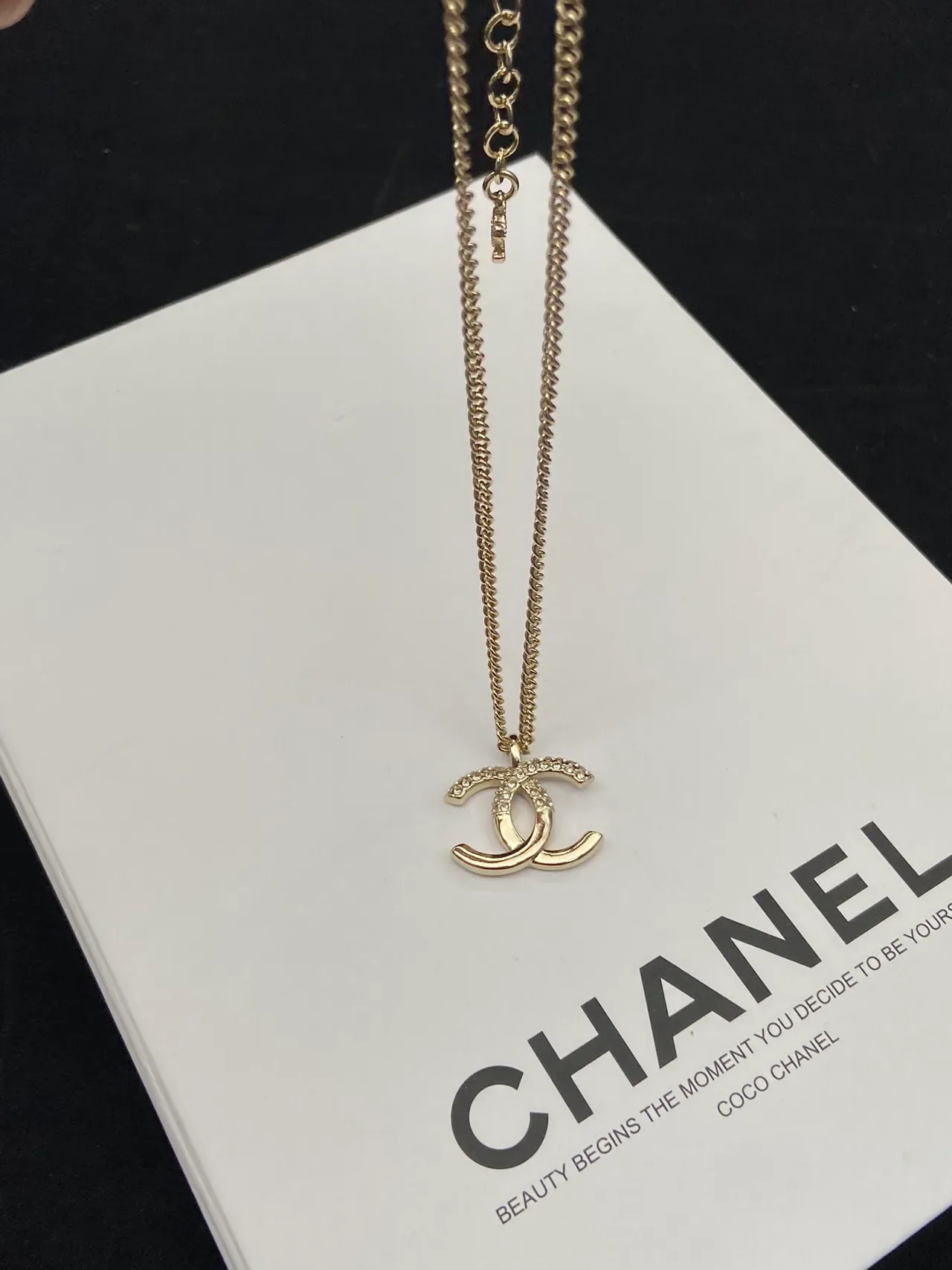 Chanel CC Logo 金银 互锁 水晶镶嵌 项链 4
