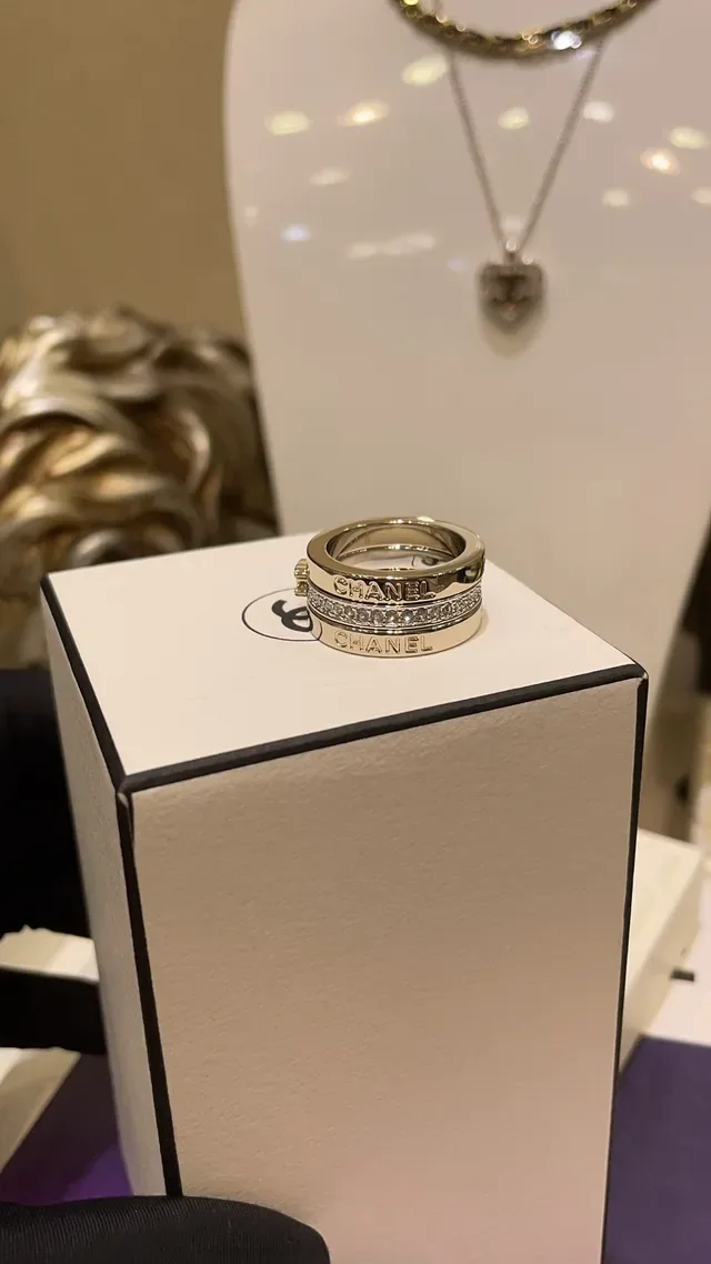 Chanel Coco Crush Silver Transparent Stacked Multi-Band Pavé Crystal Ring 8
