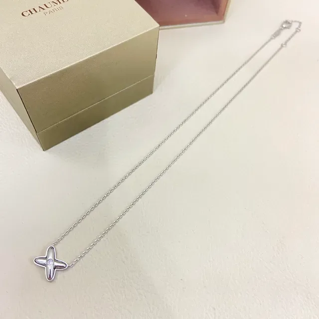 Chanel Collar Cruz Dorada Plata Pendiente Piedra Redonda Central 4