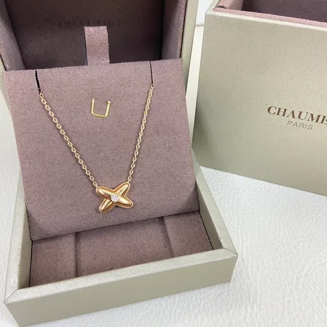 Chanel Collar Cruz Dorada Plata Pendiente Piedra Redonda Central 8