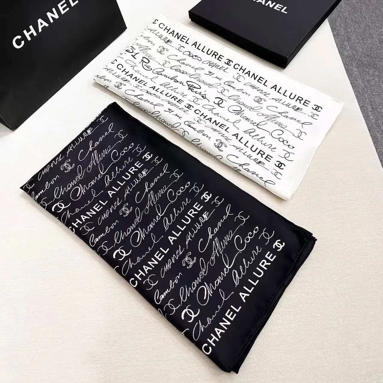 Chanel Robe overlay transparente imprimée motif floral journal 8