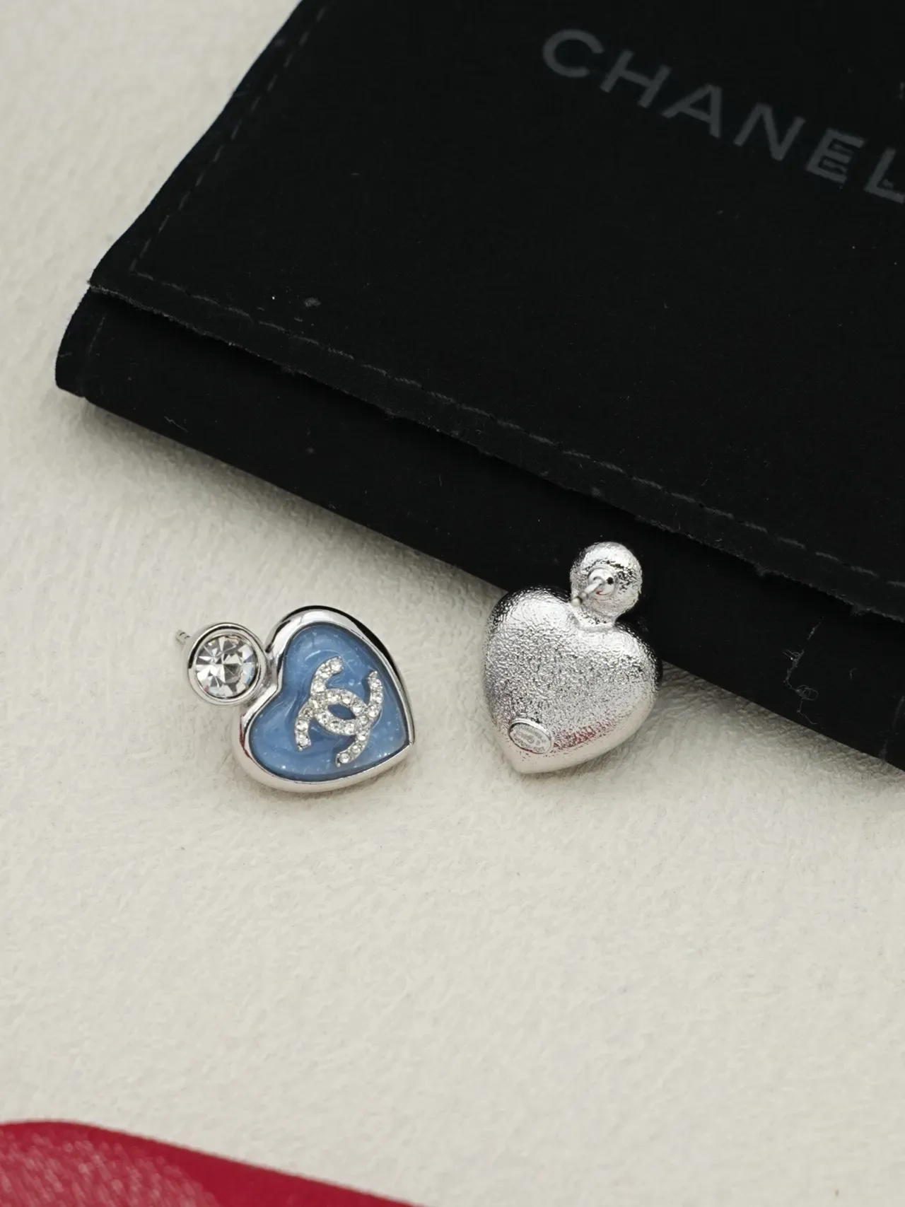 Chanel Heart-Shaped Enamel and Crystal Stud Earrings 2