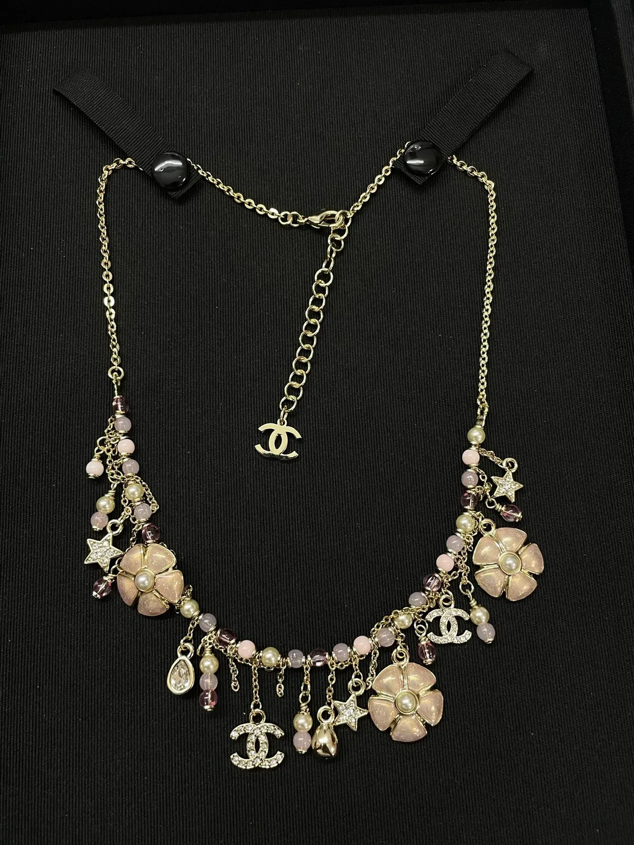 Chanel Multi-Charm Colar de pérolas florais 4