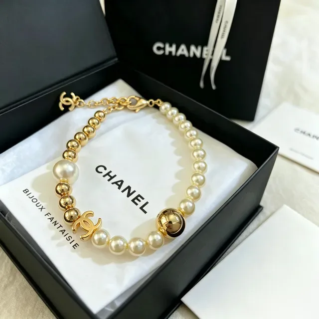 Chanel Pearl and Gold-Tone CC Charm Bracelet 5