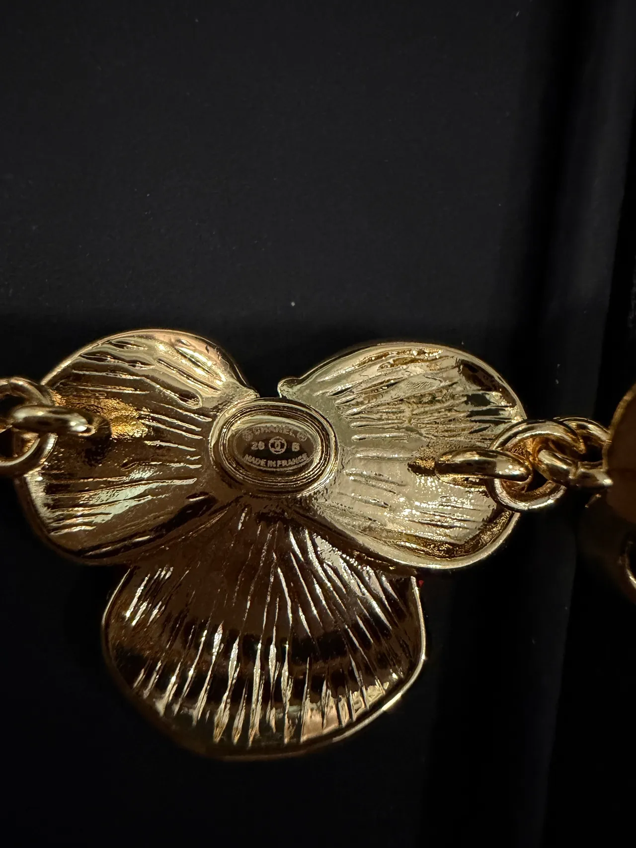 Chanel Camélia Émaillée Rouge Charme CC Gold-Tone Perle Bracelet 2