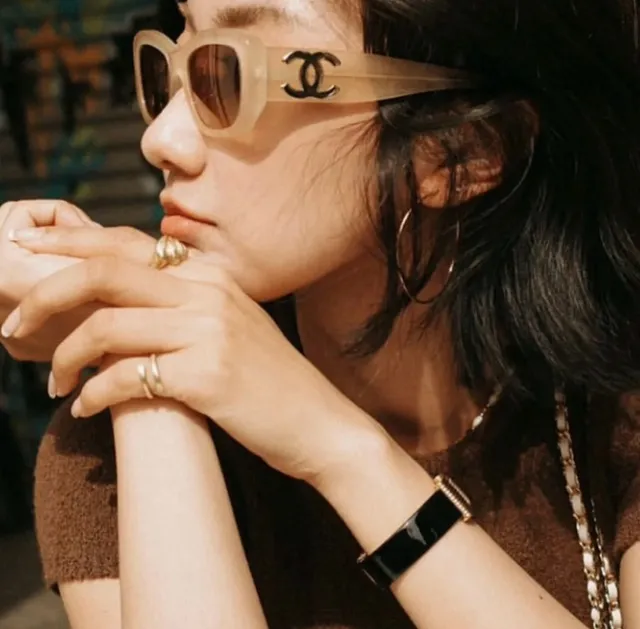 Chanel gafas de sol marco de acetato gris translúcido transparente silueta rectangular 7