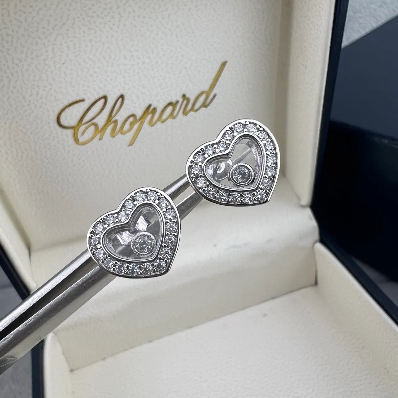 Chopard Happy Hearts Heart-Shaped Pavé Diamond and Black Enamel Stud Earrings 4