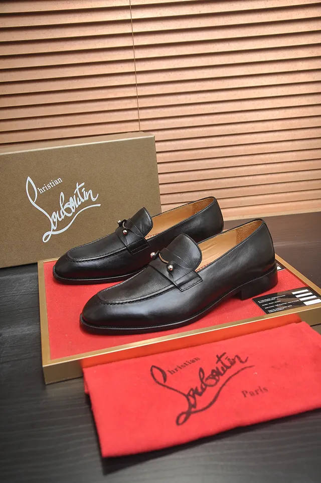 Christian Louboutin Horsebit Loafer 黑色红色皮革扣子乐福鞋 2