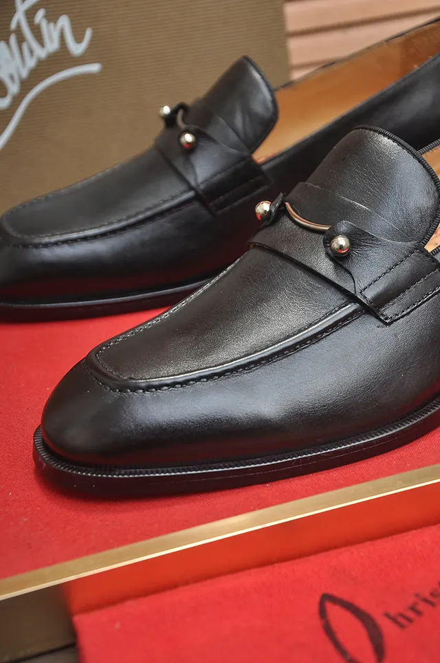 Christian Louboutin Horsebit Loafer 黑色红色皮革扣子乐福鞋 3