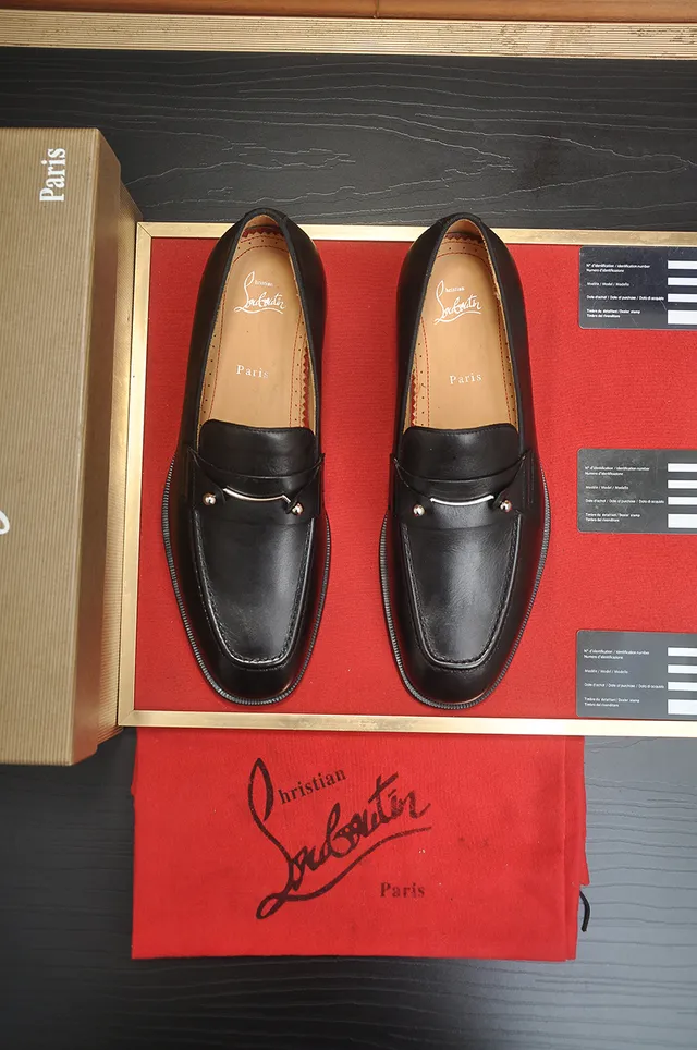 Christian Louboutin Horsebit Loafer 黑色红色皮革扣子乐福鞋 5
