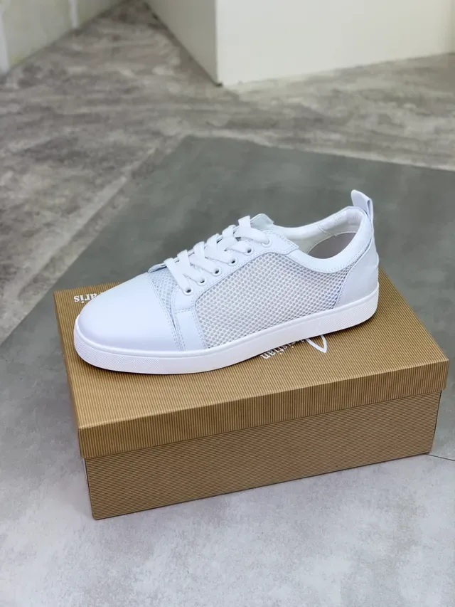 Christian Louboutin Zapatillas lifestyle blancas de malla y cuero low-top 4