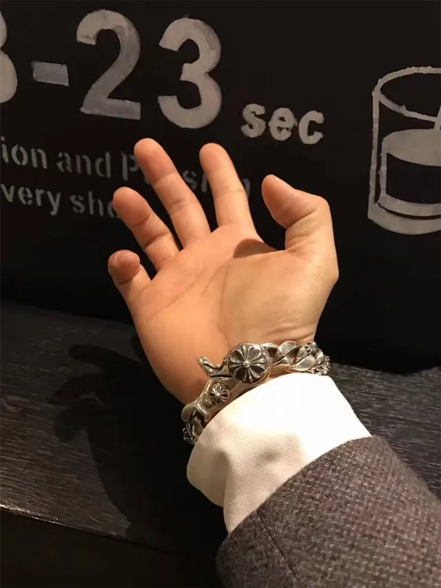 Chrome Hearts Cross Fleur Bracelet Argent Gravé 2