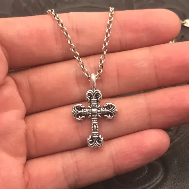 Chrome Hearts قلادة فضية سوداء مزخرفة فيليغران صليب معدنية 5