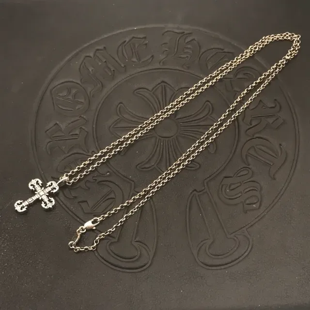 Chrome Hearts قلادة فضية سوداء مزخرفة فيليغران صليب معدنية 6