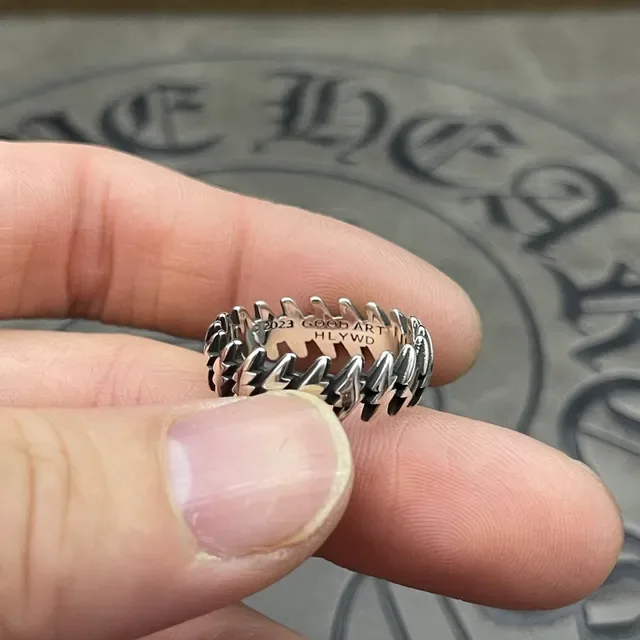 Chrome Hearts 尖刺链条戒指 银色路障带 高抛光金属戒指 8