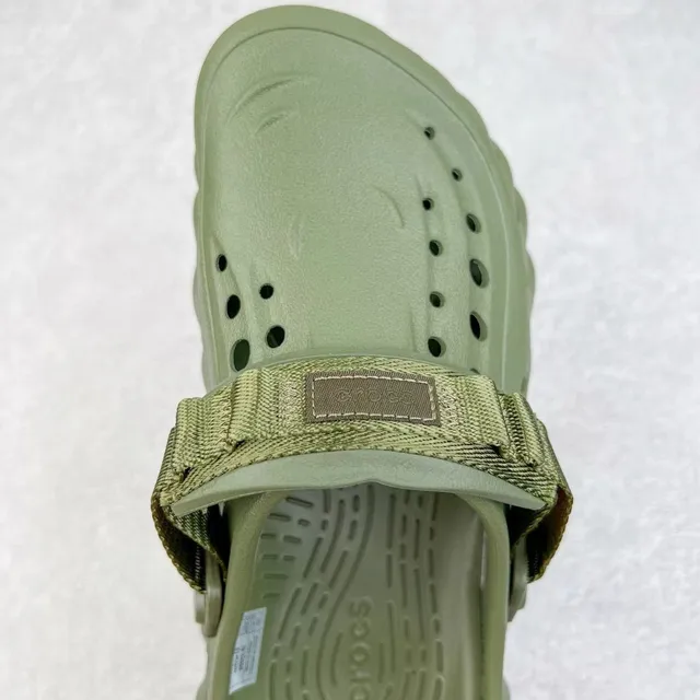 Crocs Echo Clog Verde Oliva Espuma Moldada Clog 7