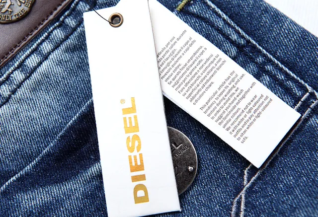 Diesel 中洗 破损 修身直筒 牛仔裤 6