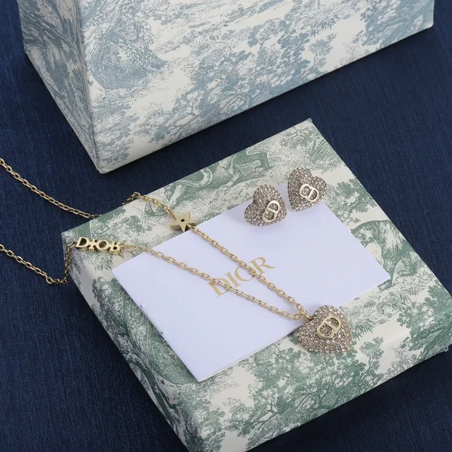 Dior Amour सلسلة ذهبية فضية Pavé Crystal Heart Pendant Necklace 2