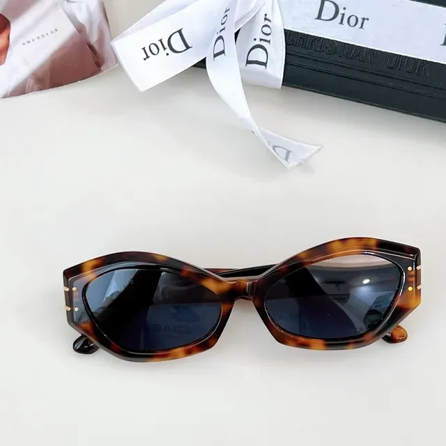Dior Gafas de Sol Angulares Geométricas Brillantes Negro 9
