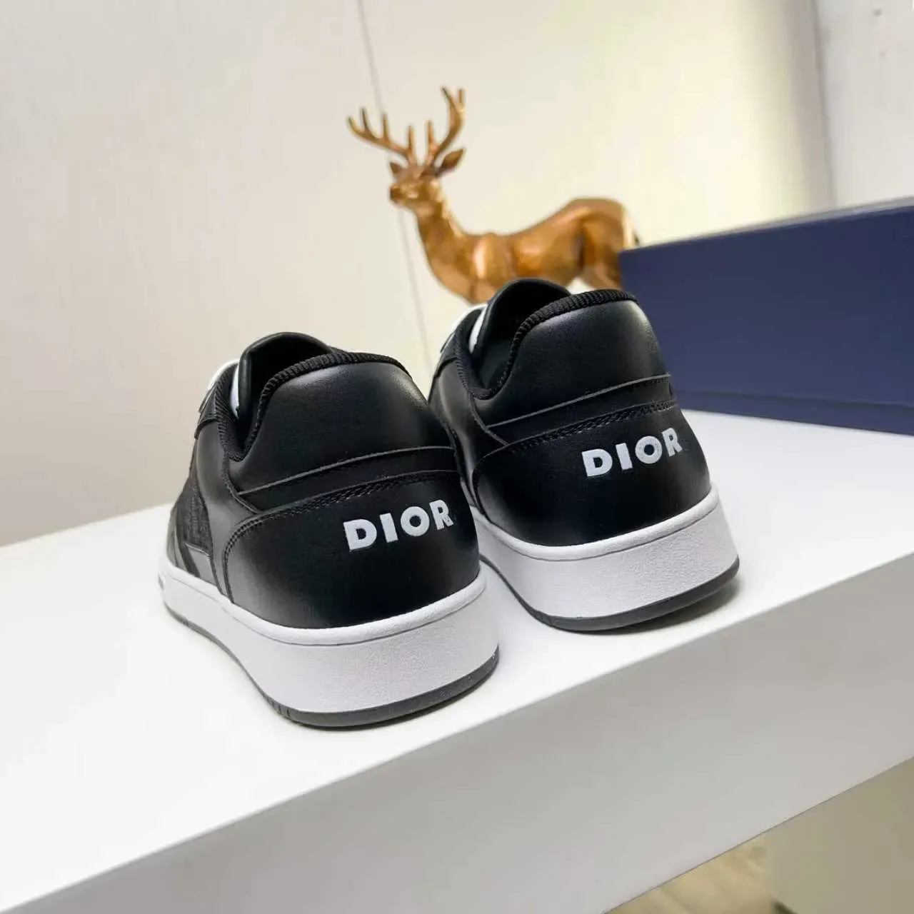 Dior B23 Black Leather and Oblique Jacquard Lifestyle Sneakers 2