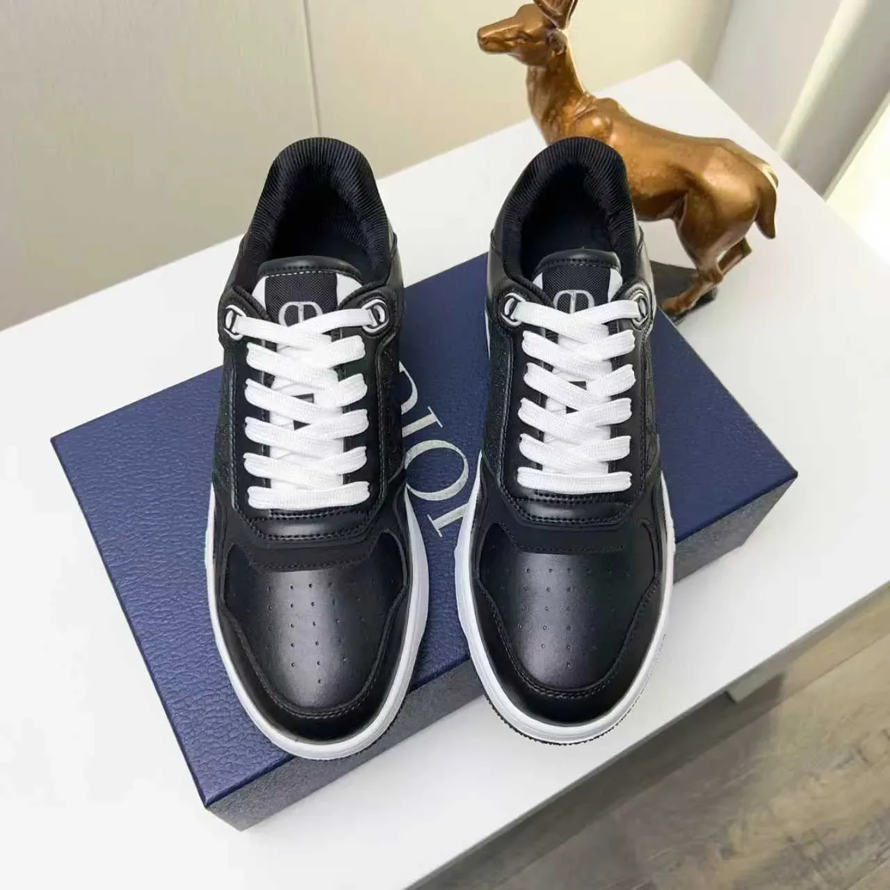 Dior B23 Black Leather and Oblique Jacquard Lifestyle Sneakers 3